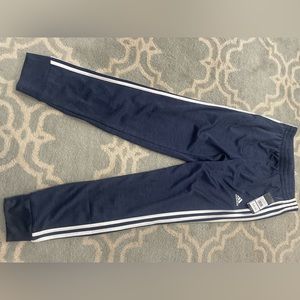 NWT Adidas Boys Core 3-strip Jogger pants in Navy, Size XL (18/20).